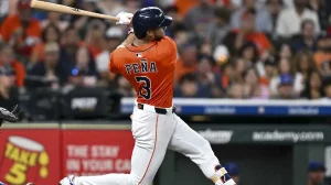 Astros shortstop Jeremy Pena takes another step toward injury